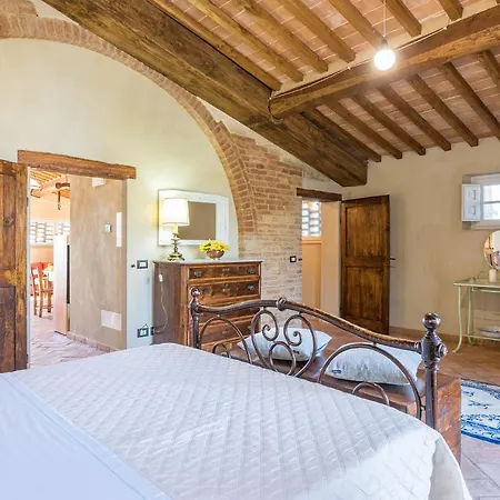 Podere Albereto Holiday home *